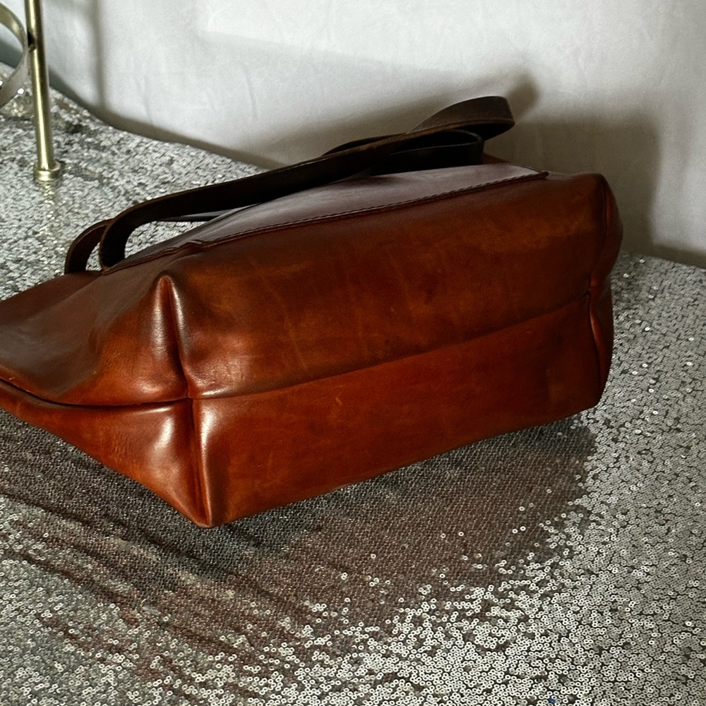 Portland Leather Honey Large Tote Bag - Picture 4 of 12